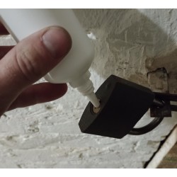 PENETRATING AND DERUSTING LUBRICANT